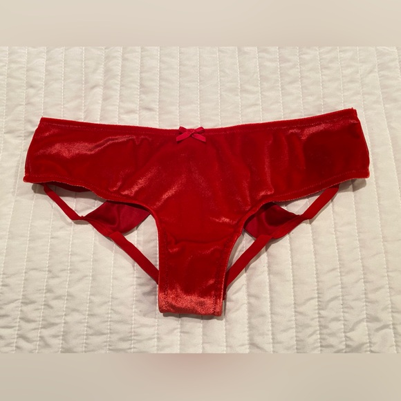 Victoria's Secret Very Sexy Cheeky Satin Panties Sz M Red Open Bow Back - Picture 1 of 4